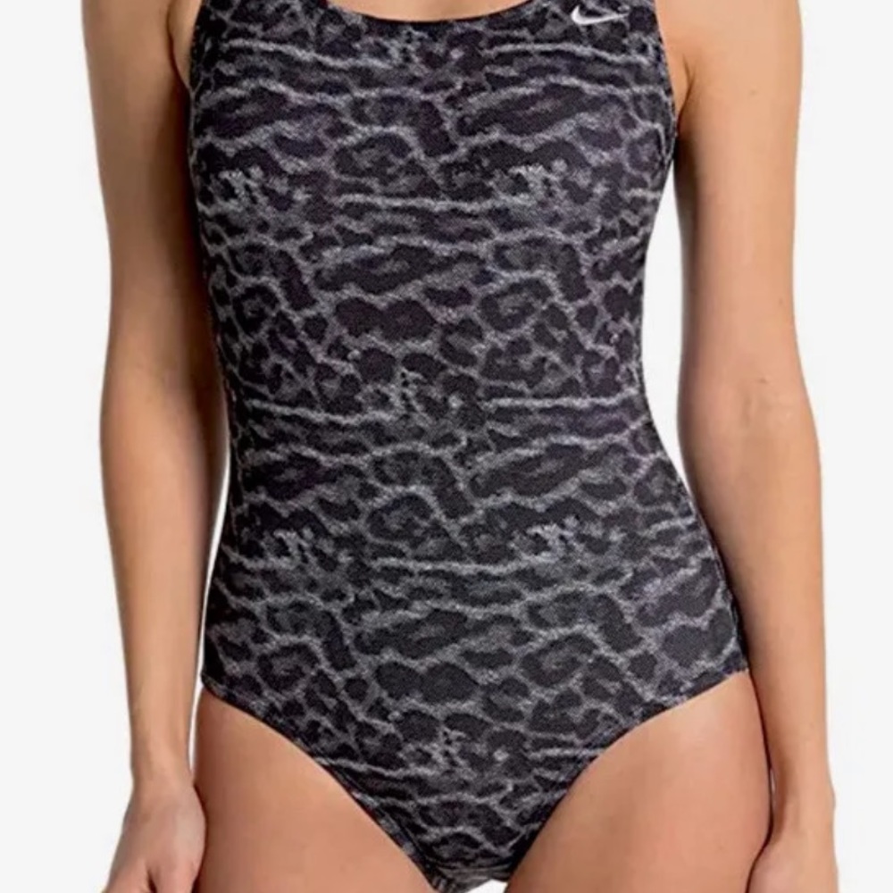 Woman’s Nike | Swim Essential Black Swimsuit large new